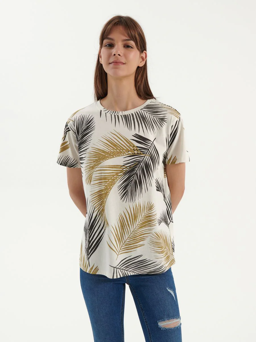 LEAF PRINT ROUND NECK T-SHIRT FOR WOMEN.